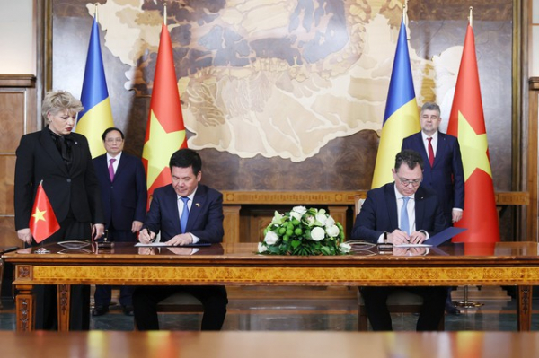 Việt Nam và Romania ký kết nhiều văn bản, thỏa thuận hợp tác quan trọng -0