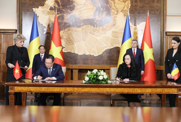 Việt Nam và Romania ký kết nhiều văn bản, thỏa thuận hợp tác quan trọng -0