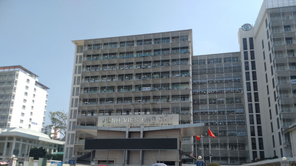 Thưởng Tết ở các bệnh viện tại TP Hồ Chí Minh: Chênh lệch khá lớn -0