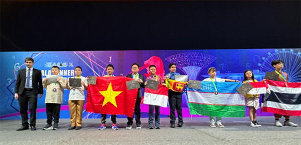 Đoàn học sinh Việt Nam thắng lớn tại cuộc thi SEAMO -2