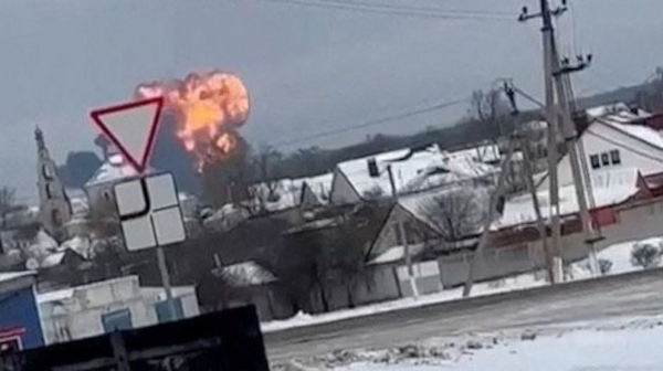 Nga: Ukraine bắn rơi máy bay chở 65 tù binh -0