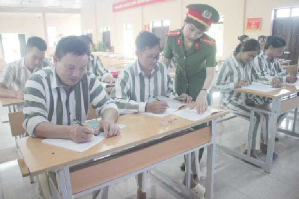 Trang 22: Sự nhân văn trong công tác quản lý trại giam ở Việt Nam -1