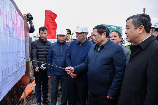 Thủ tướng kiểm tra tiến độ dự án đường dây 500 kV đặc biệt quan trọng với an ninh năng lượng quốc gia -0