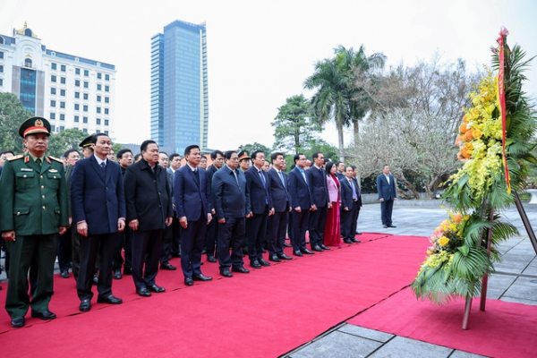 Thủ tướng Phạm Minh Chính: Rà soát để không ai không có Tết, không ai bị bỏ lại phía sau -0