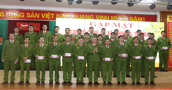 Công an tỉnh Quảng Ninh gặp mặt CBCS Công an cơ sở tiêu biểu -0