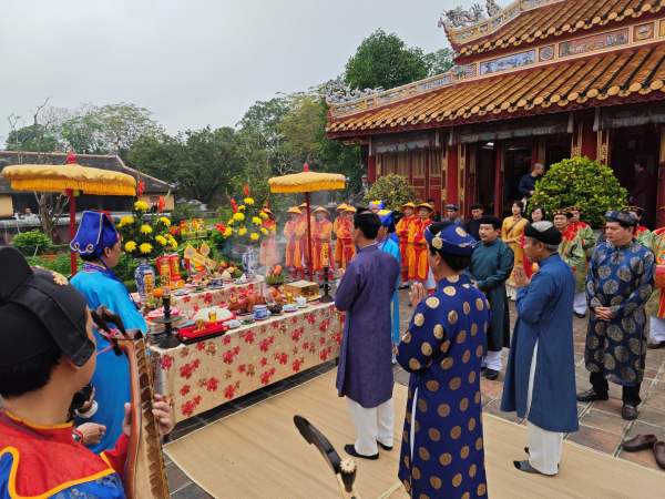 Tái hiện nghi lễ dựng nêu đón Tết trong Hoàng cung của triều Nguyễn  -0