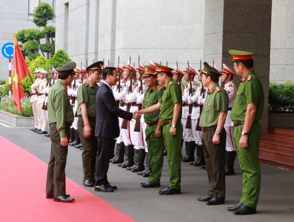Chủ tịch nước Võ Văn Thưởng thăm và chúc Tết Công an TP Hồ Chí Minh -1