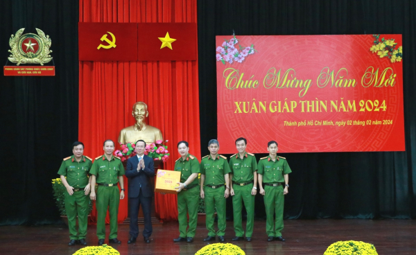 Chủ tịch nước Võ Văn Thưởng thăm và chúc Tết Công an TP Hồ Chí Minh -0