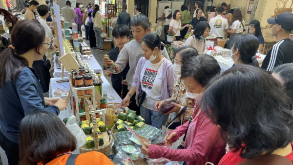 Gần 1.000 nông đặc sản tại phiên chợ “Tết Xanh – Quà Việt” 2024 -0