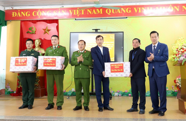 Thứ trưởng Nguyễn Văn Long viếng Anh hùng, Liệt sỹ tại huyện Vị Xuyên, tỉnh Hà Giang -1