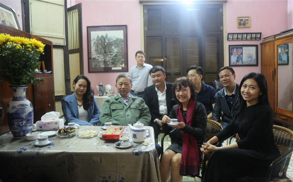 Bộ trưởng Tô Lâm thăm, chúc Tết gia đình nguyên Chủ tịch nước Trần Đức Lương và gia đình các đồng chí cố lãnh đạo Bộ Công an -5