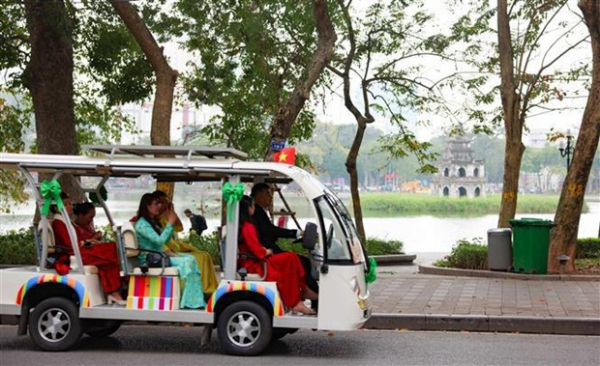 Hoan Kiem – Thang Long Imperial Citadel e-bus route launched -0