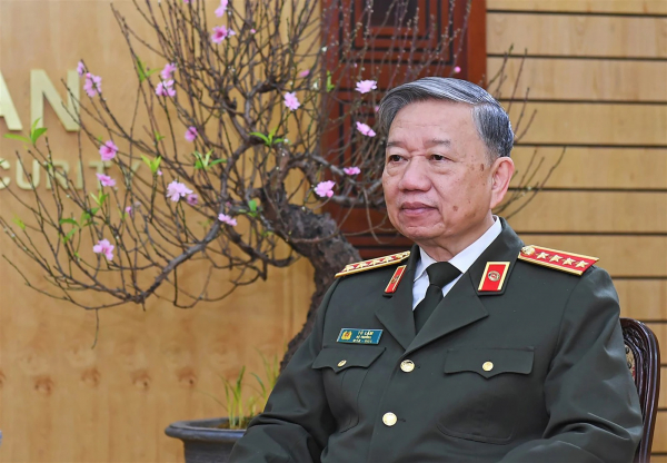 (TET - 10/2) Minister of Public Security extends New Year wishes to all public security officers and the ranks. -0