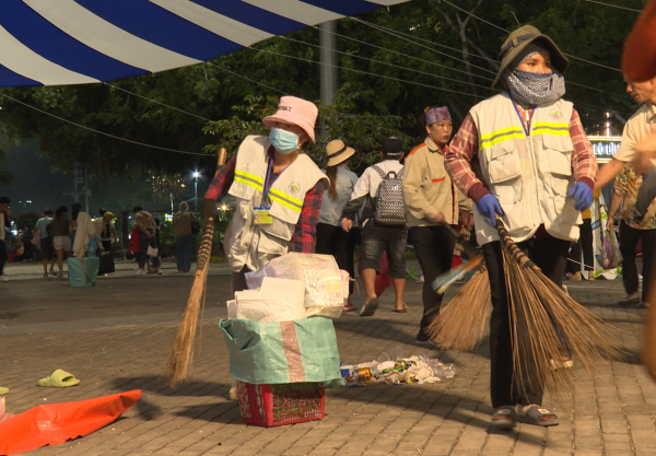 Hơn 100 cán bộ, nhân viên Sun Group Tây Ninh chung tay dọn sạch rác tại núi Bà -0