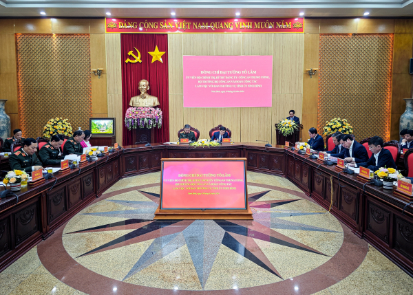 Bộ trưởng Tô Lâm làm việc với Ban Thường vụ Tỉnh ủy Ninh Bình -0