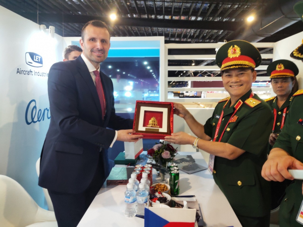 Đoàn Bộ Quốc phòng Việt Nam dự triển lãm quốc phòng lớn nhất Châu Á -0