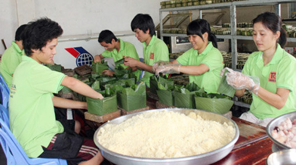 gói bánh chưng xuất khẩu tại cơ sở trần gia, tỉnh đồng nai cũng là cách năm bắt cơ hội inh doanh sản phẩm văn hóa-ảnh lê sơn.jpg -1