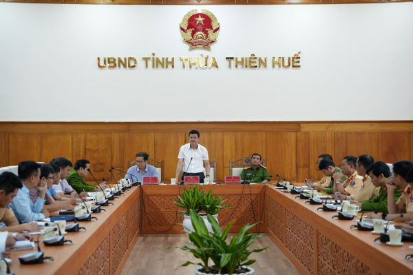 Bàn giải pháp hạn chế tai nạn trên tuyến cao tốc Cam Lộ - La Sơn -0