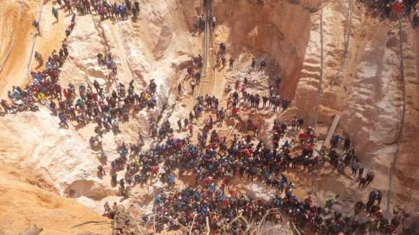 Sạt lở mỏ vàng ở Venezuela, hơn 100 người bị vùi lấp -0