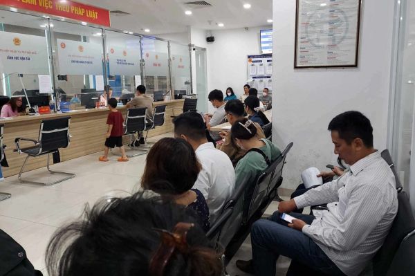 Hà Nội: “Giảm nhiệt” tình trạng xếp hàng đổi giấy phép lái xe -0