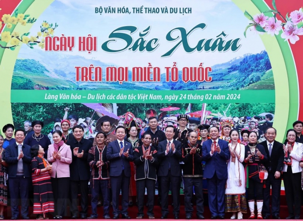 Chủ tịch nước Võ Văn Thưởng dự Ngày hội sắc Xuân trên mọi miền Tổ quốc -0