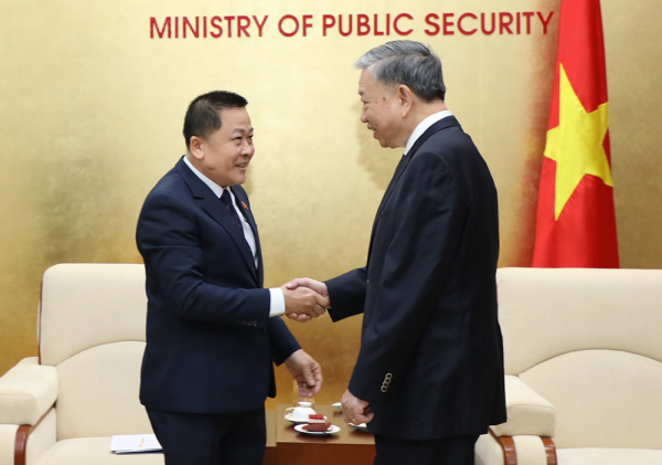 Thắt chặt quan hệ hợp tác giữa Bộ Công an hai nước Việt Nam - Lào -0
