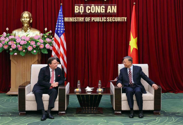 Minister To Lam receives US Ambassador to Vietnam Marc Knapper -0