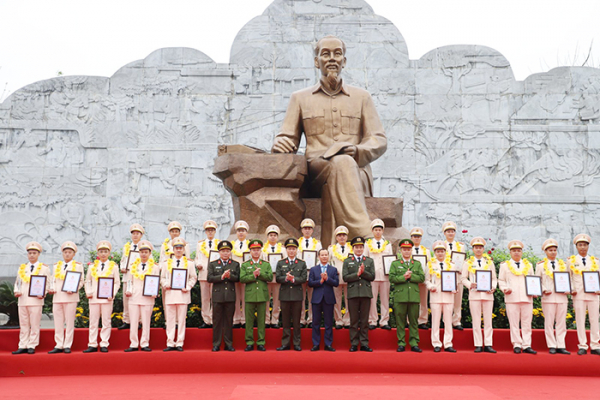 Vinh danh Gương mặt trẻ Công an Bắc Giang tiêu biểu và Gương Công an xã tiêu biểu năm 2023 -0