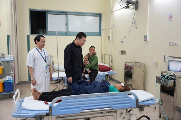 Vụ tai nạn trên cao tốc Cam Lộ - La Sơn: Xót xa cặp vợ chồng trẻ người Khơ mú tử vong trên đường vào Nam đi cạo mủ cao su thuê -0