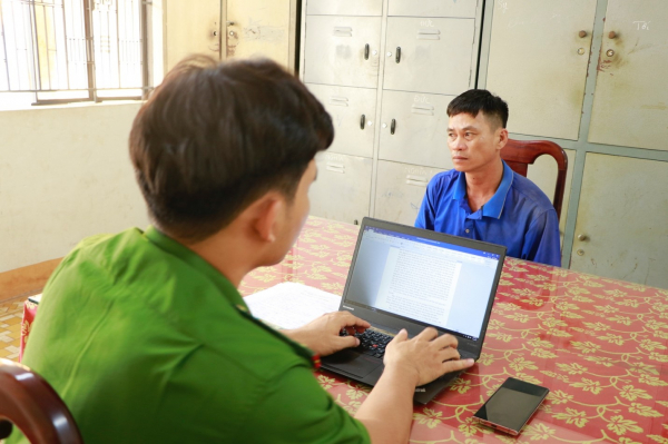 Thông tin mới về cha dượng đánh cháu bé ở Bình Phước -0