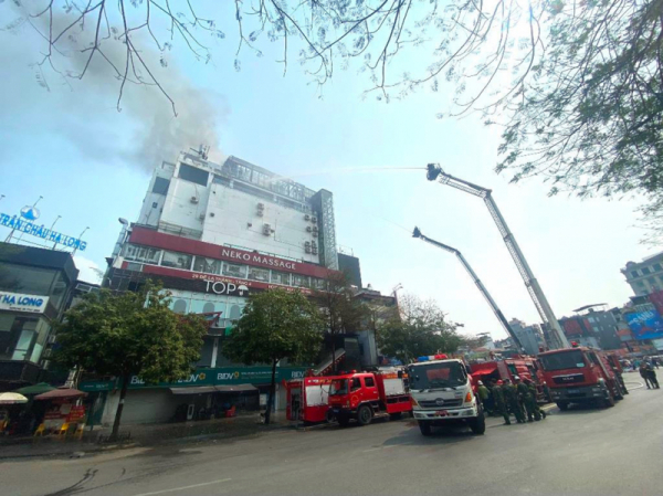 Thủ tướng hoan nghênh Cảnh sát PCCC và cứu nạn, cứu hộ nhanh chóng dập tắt đám cháy ở ngã bảy Ô Chợ Dừa -0