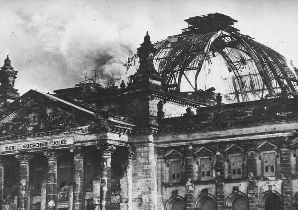 Lật lại vụ án người phóng hoả toà nhà Reichstag 90 năm trước -0