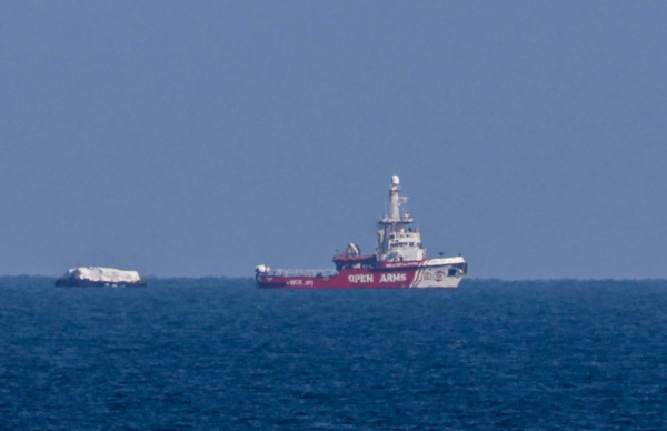 Tàu chở viện trợ đầu tiên đã cập bến Gaza -0