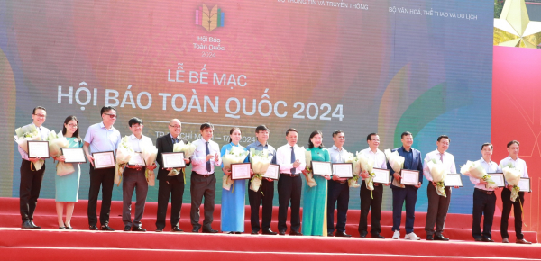 Bế mạc Hội báo toàn quốc năm 2024: Hướng tới một nền báo chí hiện đại, chuyên nghiệp, nhân văn -0