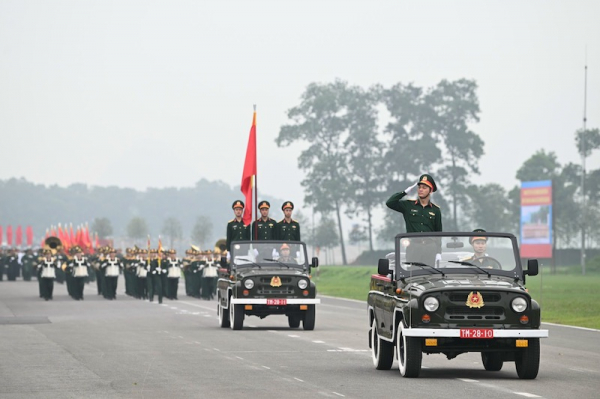Kiểm tra huấn luyện diễu binh, diễu hành trong Lễ kỷ niệm 70 năm Chiến thắng Điện Biên Phủ -1