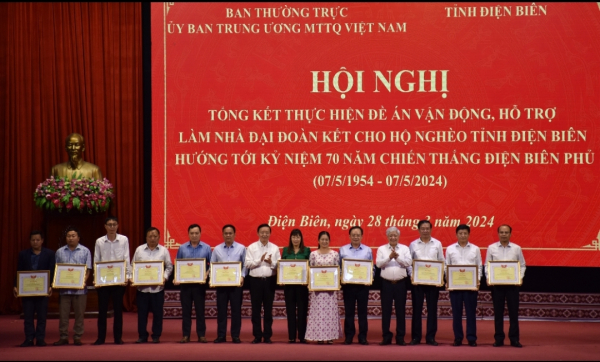 Tổng kết Đề án vận động, hỗ trợ làm nhà Đại Đoàn Kết cho người nghèo tỉnh Điện Biên -0