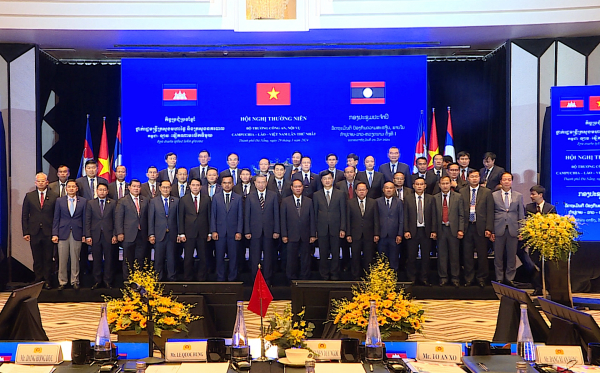 Làm sâu sắc thêm hợp tác an ninh giữa Campuchia- Lào- Việt Nam -0