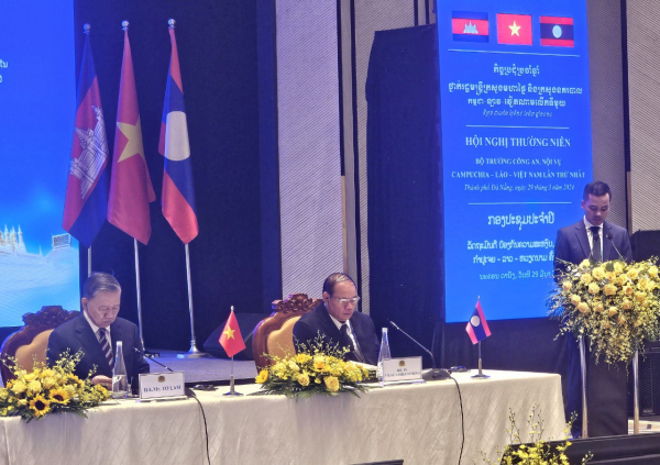 Khai mạc Hội nghị thường niên Bộ Công an, Bộ Nội vụ Campuchia - Lào - Việt Nam lần thứ nhất -0