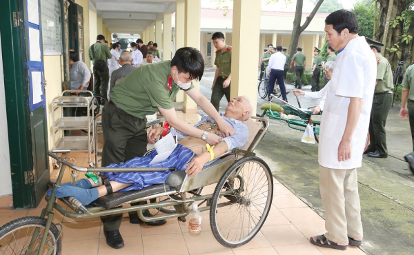Tri ân các thương binh, bệnh binh, người có công tại Trung tâm điều dưỡng thương binh Thuận Thành -0
