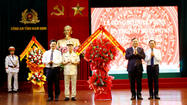 Công bố quyết định bổ nhiệm Giám đốc Công an tỉnh Nam Định -0