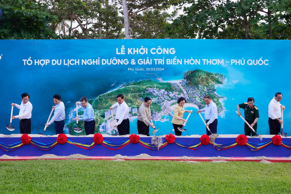 Thủ tướng Phạm Minh Chính khảo sát các dự án tại Thị trấn Hoàng Hôn, Phú Quốc  -0