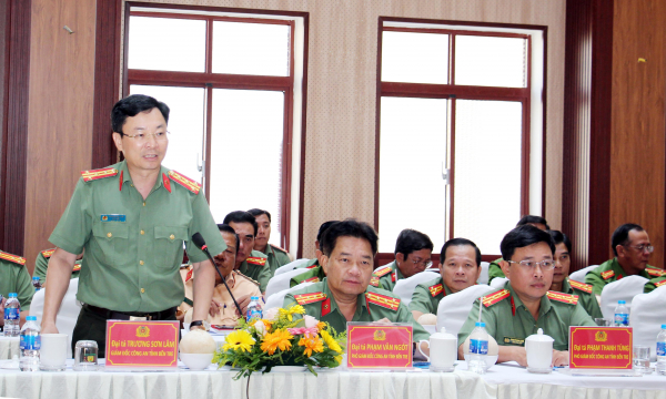 Thứ trưởng Lê Văn Tuyến làm việc với Công an tỉnh Bến Tre -1