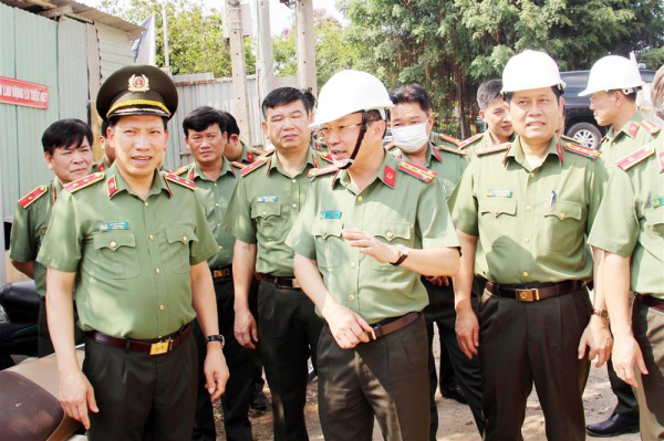 Deputy Minister Le Van Tuyen asks Ben Tre provincial police to step up the implementation of Resolution No.12 -0