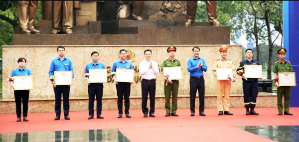 Phát động xây dựng văn hóa giao thông an toàn trong thanh niên -0