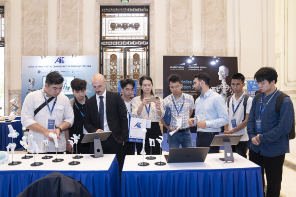 VinUni và Vinmec Vinmec tổ chức Hội nghị Quốc tế về Ứng dụng công nghệ 3D trong Y học -0