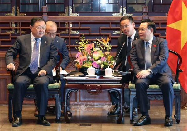 Chủ tịch Quốc hội Vương Đình Huệ tiếp lãnh đạo một số tập đoàn hàng đầu của Trung Quốc -0