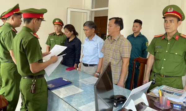Nhận hối lộ, 3 nguyên Trưởng phòng GD&ĐT tại Quảng Nam bị khởi tố -0