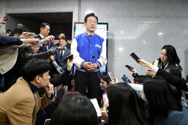 Đảng đối lập chiến thắng bầu cử, Thủ tướng Hàn Quốc đề nghị từ chức -0
