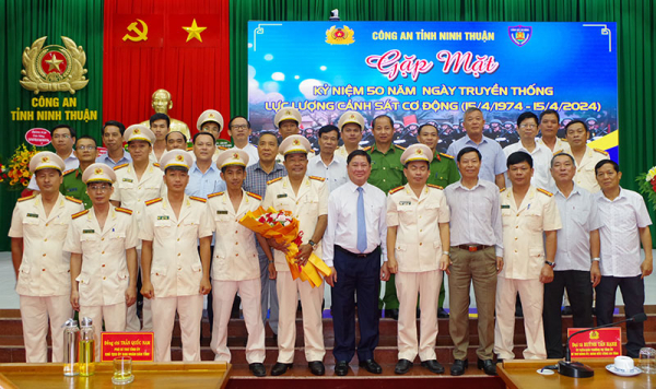 Cảnh sát cơ động Công an tỉnh Tiền Giang góp phần bảo vệ cuộc sống bình yên của nhân dân -0