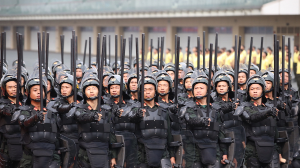 Thủ tướng dự Lễ kỷ niệm 50 năm Ngày truyền thống lực lượng Cảnh sát cơ động -7